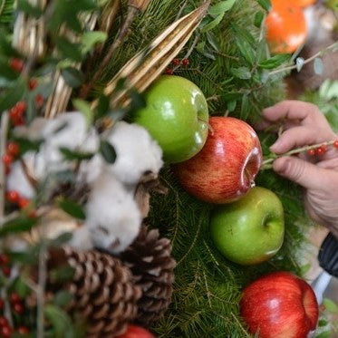 1818 Farms Hosts Holiday Wreath Making Classes